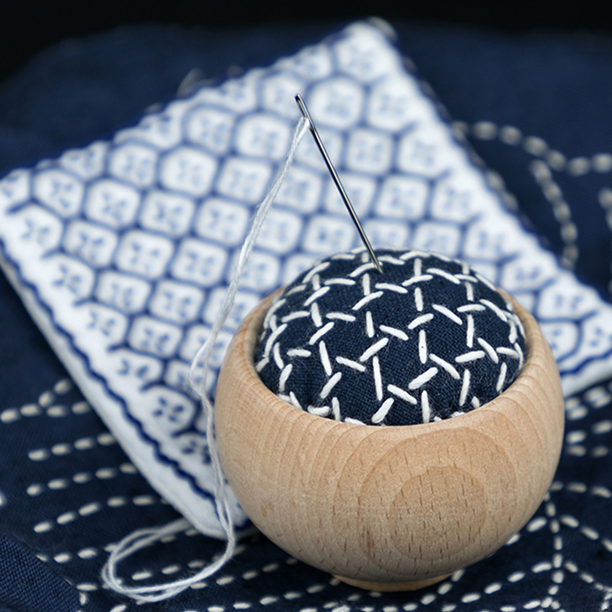 Sewing Pin Cushion - قاعدة خشب صلبة على الطراز الياباني