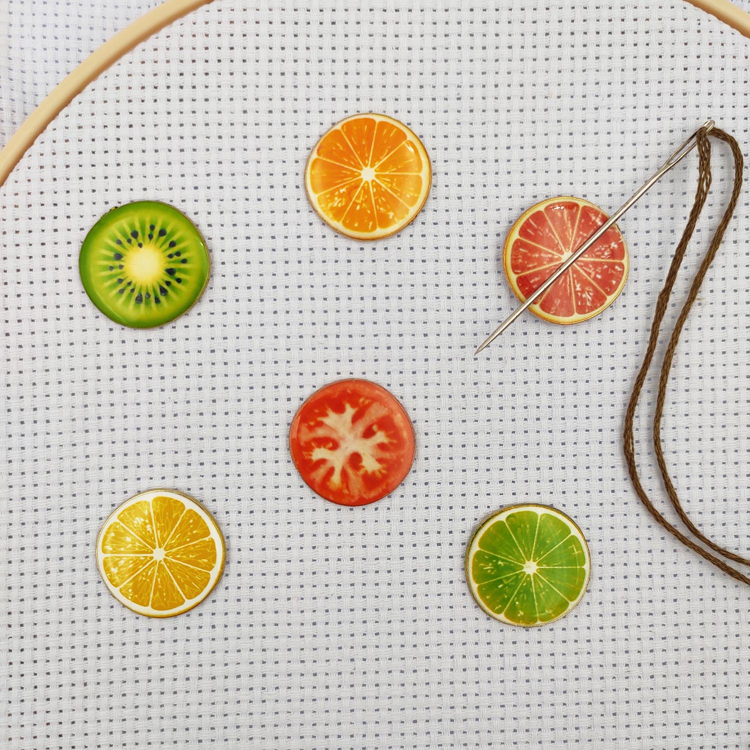 Sewing Pin Cushion - حامل إبر مغناطيسي على شكل فواكه،