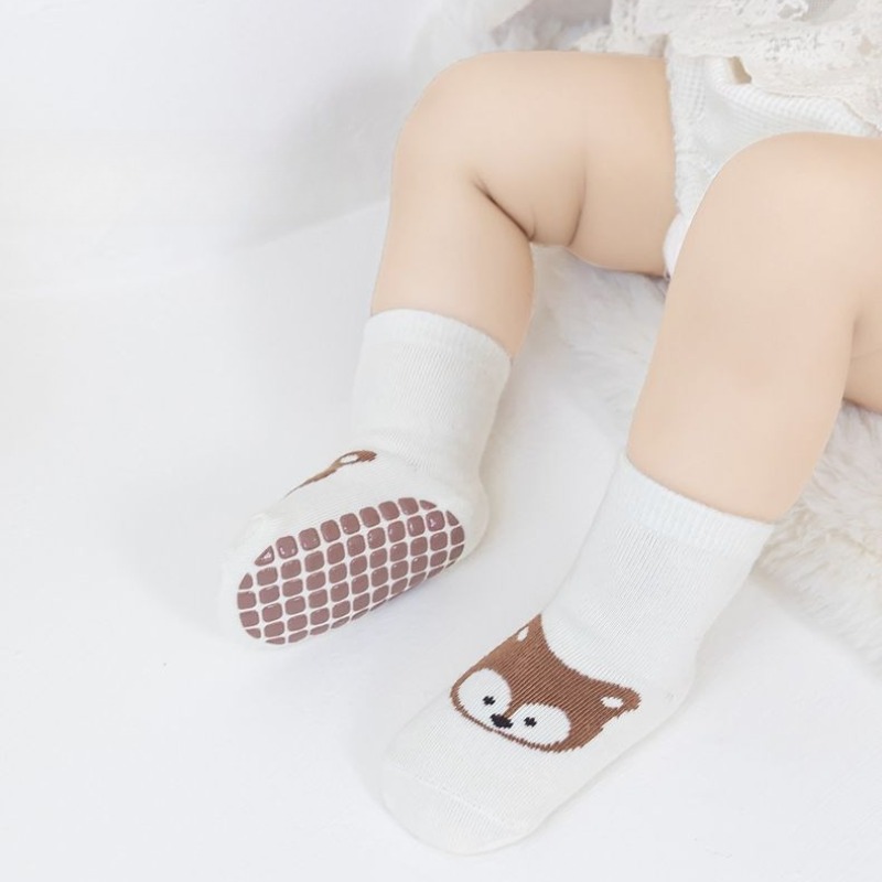 جوارب أطفال مضادة للانزلاق من  - مراجعة Gripper Foot Walking وسعره
